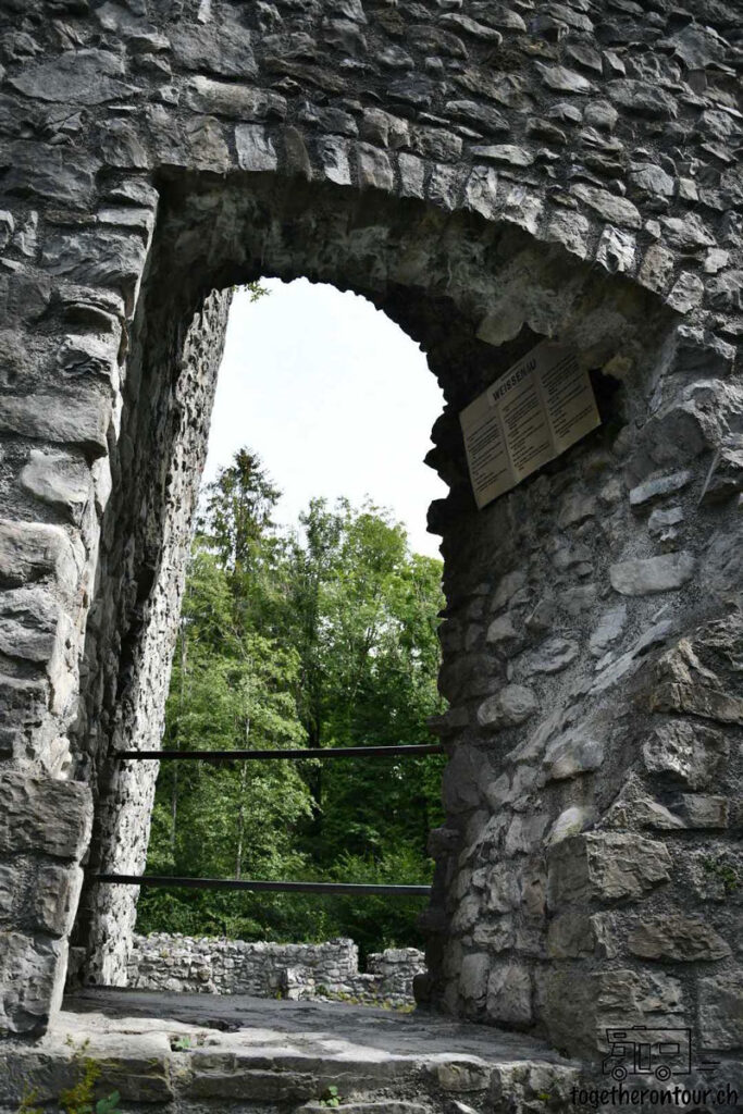 Burg Weissenau in der Region Interlaken
